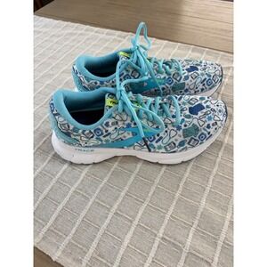 Brooks Trace 2 Hero Pack Medical limited edition running shoes Sz 7 blue